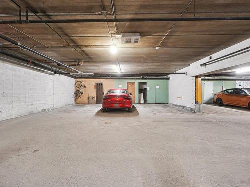 Stationnement - 102-800 Boul. De Montarville, Boucherville, QC - Indoor Photo Showing Garage