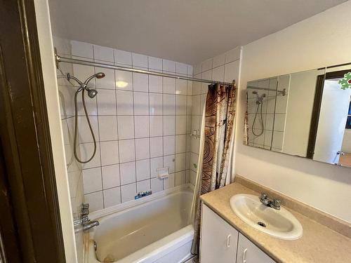 Salle de bains - 1058  - 1064 Rue Laurin, Lachute, QC - Indoor Photo Showing Bathroom