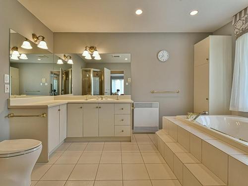 Salle de bains attenante Ã  la CCP - 60 Ch. Du Tour-Du-Lac, Sainte-Agathe-Des-Monts, QC - Indoor Photo Showing Bathroom