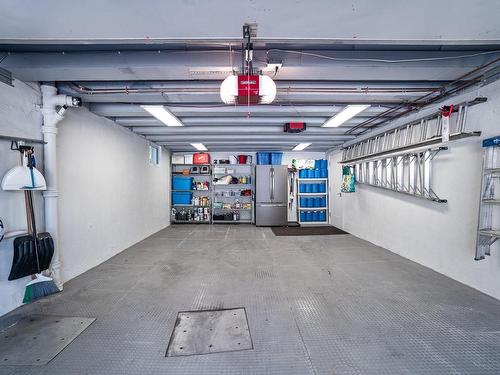 Garage - 57  - 59 Av. Dobie, Mont-Royal, QC - Indoor Photo Showing Garage