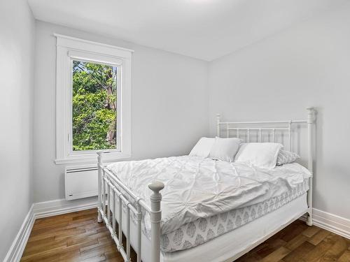Chambre Ã Â coucher - 57  - 59 Av. Dobie, Mont-Royal, QC - Indoor Photo Showing Bedroom