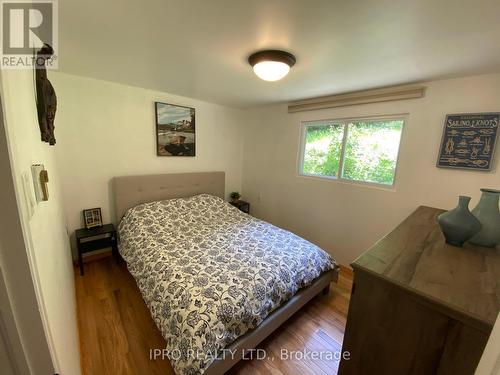 1093 Grace River Road, Highlands East, ON - Indoor Photo Showing Bedroom