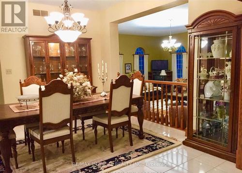 2707 Niagara River Pkwy W, Fort Erie, ON - Indoor Photo Showing Dining Room