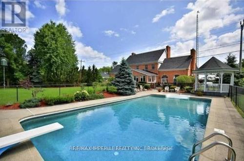 2707 Niagara River Pkwy W, Fort Erie, ON - Outdoor With In Ground Pool With Backyard