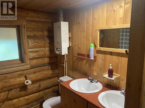 Blk A Tatla Lake, Williams Lake, BC - Indoor Photo Showing Bathroom
