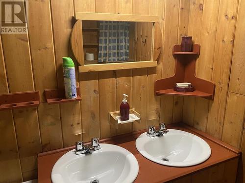 Blk A Tatla Lake, Williams Lake, BC - Indoor Photo Showing Bathroom