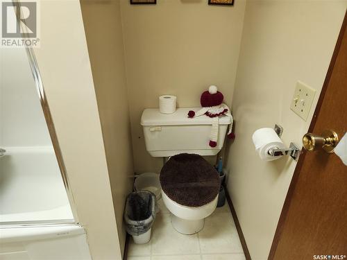 704 2Nd Avenue, Star City, SK - Indoor Photo Showing Bathroom