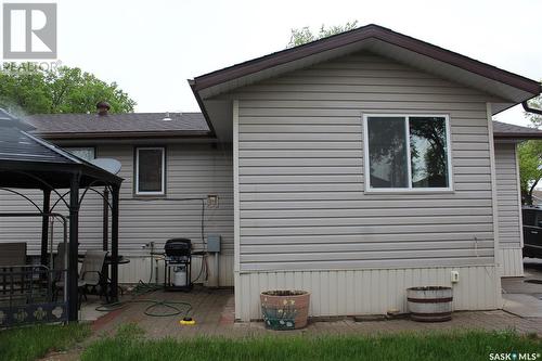 542 6Th Avenue W, Shaunavon, SK - Outdoor With Exterior