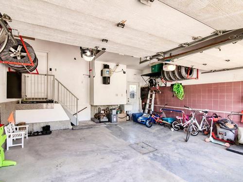 Garage - 9034 Crois. Richmond, Brossard, QC - Indoor Photo Showing Garage