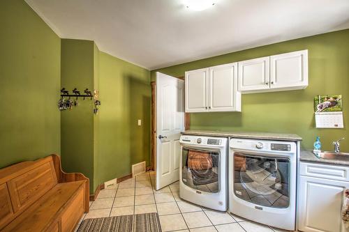 17142 Commonage Road, Lake Country, BC - Indoor Photo Showing Laundry Room