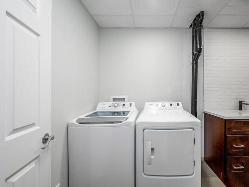 Salle de lavage - 42 Rue Des Alpes, Sainte-Brigitte-De-Laval, QC - Indoor Photo Showing Laundry Room
