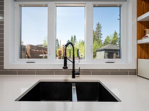 Kitchen - 42 Rue Des Alpes, Sainte-Brigitte-De-Laval, QC - Indoor Photo Showing Kitchen With Double Sink