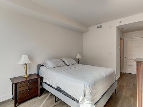 Chambre Ã  coucher principale - 602-205 Ch. Bates, Mont-Royal, QC - Indoor Photo Showing Bedroom