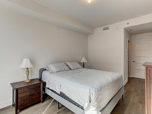 Chambre Ã  coucher principale - 602-205 Ch. Bates, Mont-Royal, QC - Indoor Photo Showing Bedroom