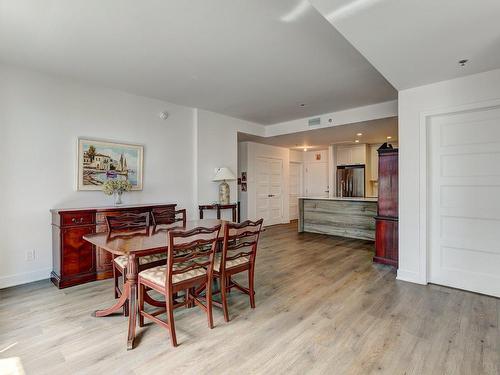 Vue d'ensemble - 602-205 Ch. Bates, Mont-Royal, QC - Indoor Photo Showing Dining Room