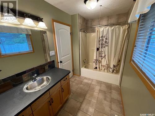 218 Collins Avenue, Springside, SK - Indoor Photo Showing Bathroom