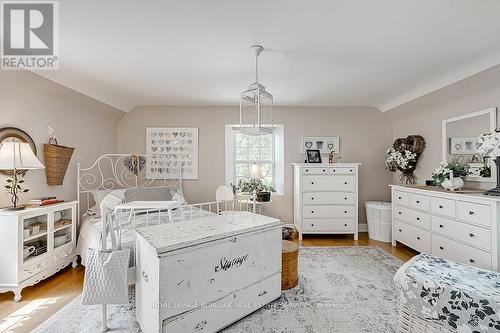 548 Campbellville Road, Hamilton, ON - Indoor Photo Showing Bedroom