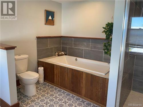 7 St. Croix Street, St. Stephen, NB - Indoor Photo Showing Bathroom