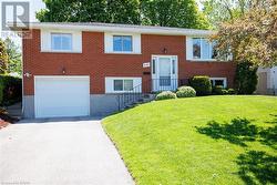 291 MARTINDALE Crescent  Waterloo, ON N2L 4M8
