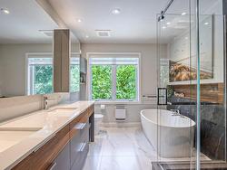 Ensuite bathroom - 