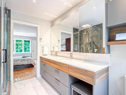 Ensuite bathroom - 