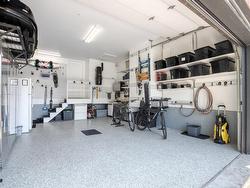 Garage - 