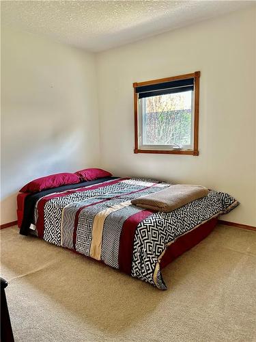 710 Thomas Drive, Virden, MB - Indoor Photo Showing Bedroom
