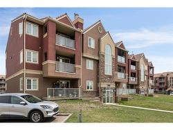 14-2314 Edenwold Heights NW Calgary, AB T3A 3Y2