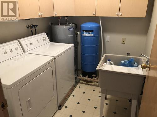 7013 Peterson Road, Fraser Lake, BC - Indoor Photo Showing Laundry Room