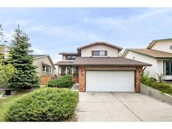 47 Scenic Green NW Calgary, AB T3L 1A1
