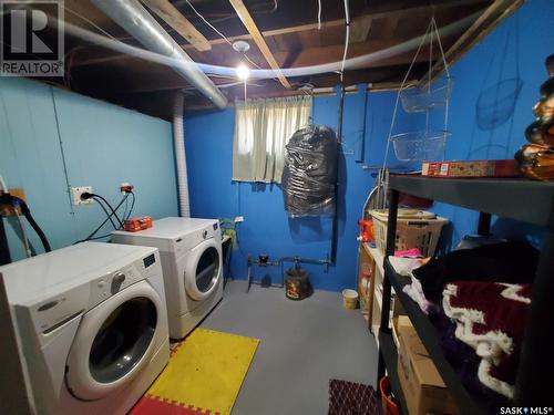 38 Warren Street, Redvers, SK - Indoor Photo Showing Laundry Room