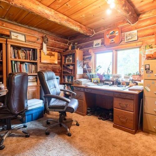 6542 Morrissey Road, Elk Valley, BC - Indoor Photo Showing Office