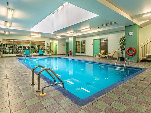 Piscine - 1903-1625 Av. Lincoln, Montréal (Ville-Marie), QC - Indoor Photo Showing Other Room With In Ground Pool