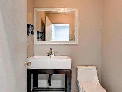Bathroom - 1950 Rue Ste-Hélène, Longueuil (Le Vieux-Longueuil), QC - Indoor Photo Showing Bathroom