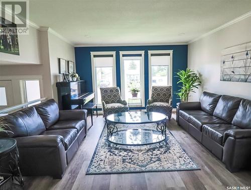346 Walsh Trail, Swift Current, SK - Indoor Photo Showing Living Room