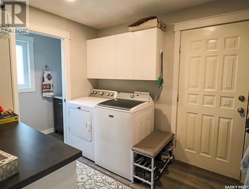 346 Walsh Trail, Swift Current, SK - Indoor Photo Showing Laundry Room