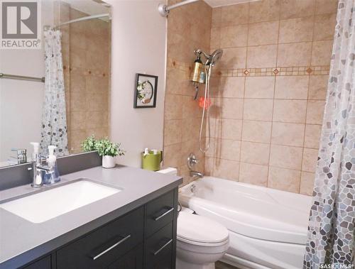346 Walsh Trail, Swift Current, SK - Indoor Photo Showing Bathroom