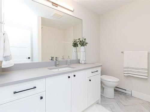 2522 Sandstone Hts, Langford, BC - Indoor Photo Showing Bathroom