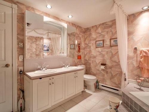 Salle de bains - 133-30 Rue De Courcelle, Repentigny (Repentigny), QC - Indoor Photo Showing Bathroom