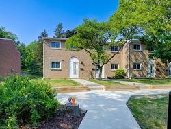 30-206 Green Valley Drive  Kitchener, ON N2P 1G9