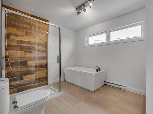 Bathroom - 7 Rue Des Poiriers, Pont-Rouge, QC - Indoor Photo Showing Bathroom