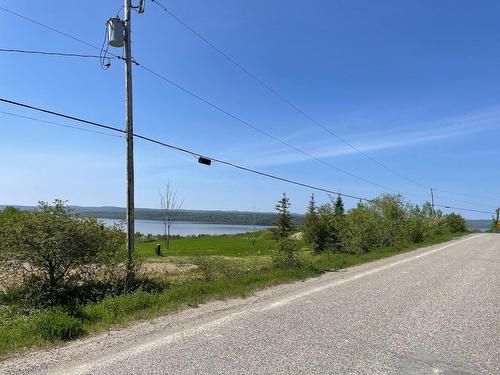 Vue sur l'eau - 9 Route Du Quai, Saint-Bruno-De-Guigues, QC 