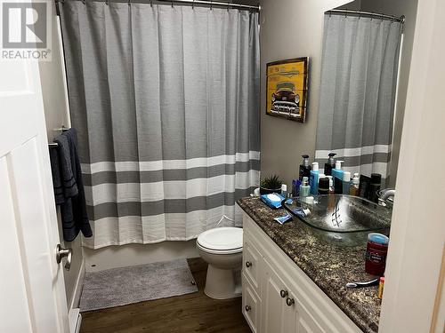 10923 105 Avenue, Fort St. John, BC - Indoor Photo Showing Bathroom