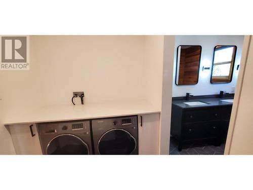 55 Candide Drive, Lumby, BC - Indoor Photo Showing Laundry Room