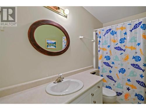 6395 Whiskey Jack Road, Big White, BC - Indoor Photo Showing Bathroom