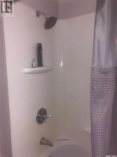 102 1St Street N, Endeavour, SK - Indoor Photo Showing Bathroom