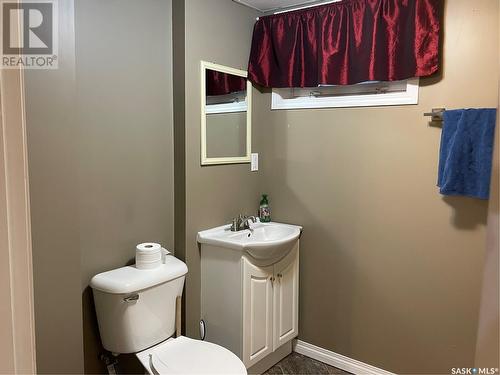 521 Tiverton Avenue, Torquay, SK - Indoor Photo Showing Bathroom