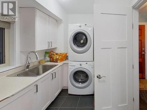 3311 Atrevida Road, Powell River, BC - Indoor Photo Showing Laundry Room