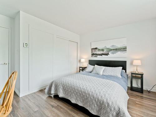 Master bedroom - 411-2356 Place Du Village, Magog, QC - Indoor Photo Showing Bedroom