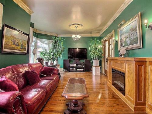 Salon - 5810  - 5814 Rue St-Georges, Lévis (Desjardins), QC - Indoor Photo Showing Living Room With Fireplace